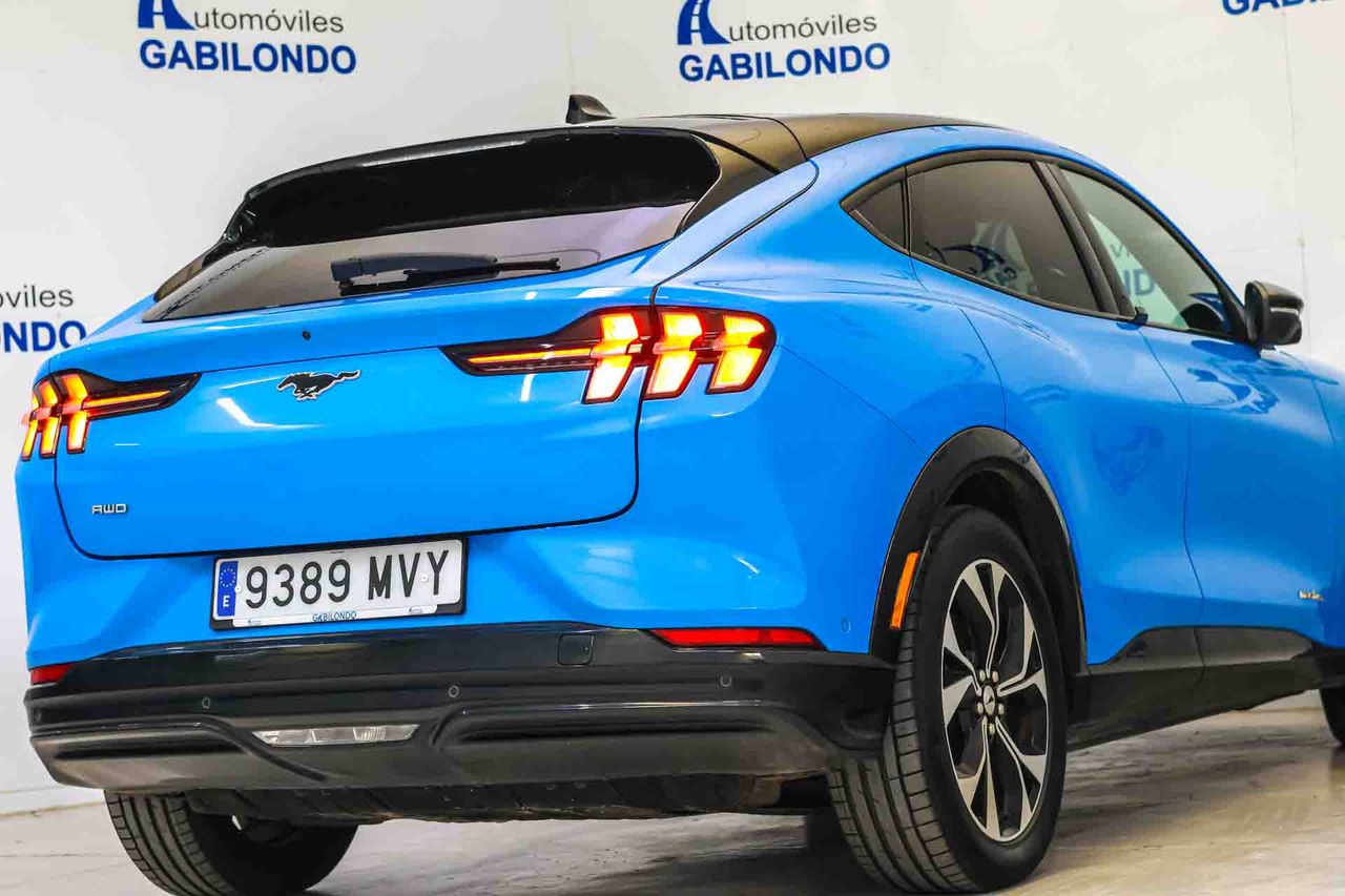 Ford Mustang Mach-E Premium AWD Ran. Están. (Bat. LFP) 232kW **Techo panorámico** - Foto 32