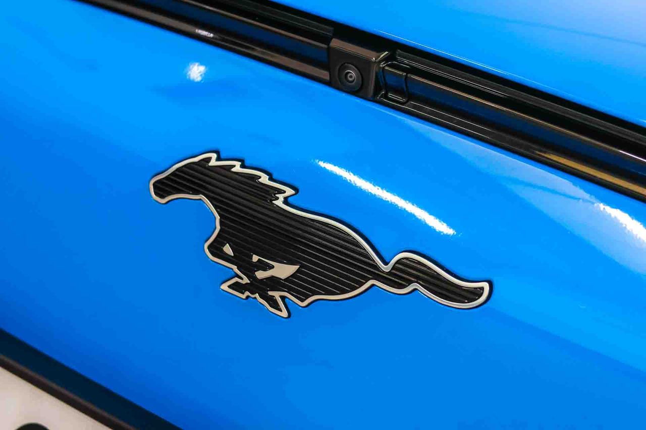 Ford Mustang Mach-E Premium AWD Ran. Están. (Bat. LFP) 232kW **Techo panorámico** - Foto 15