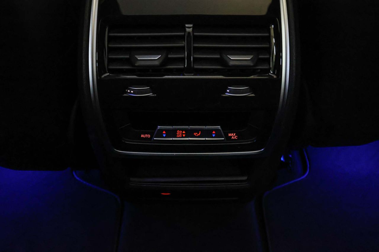 BMW X7 xDrive40i M Sport *Techo panorámico* **7 plazas** - Foto 64
