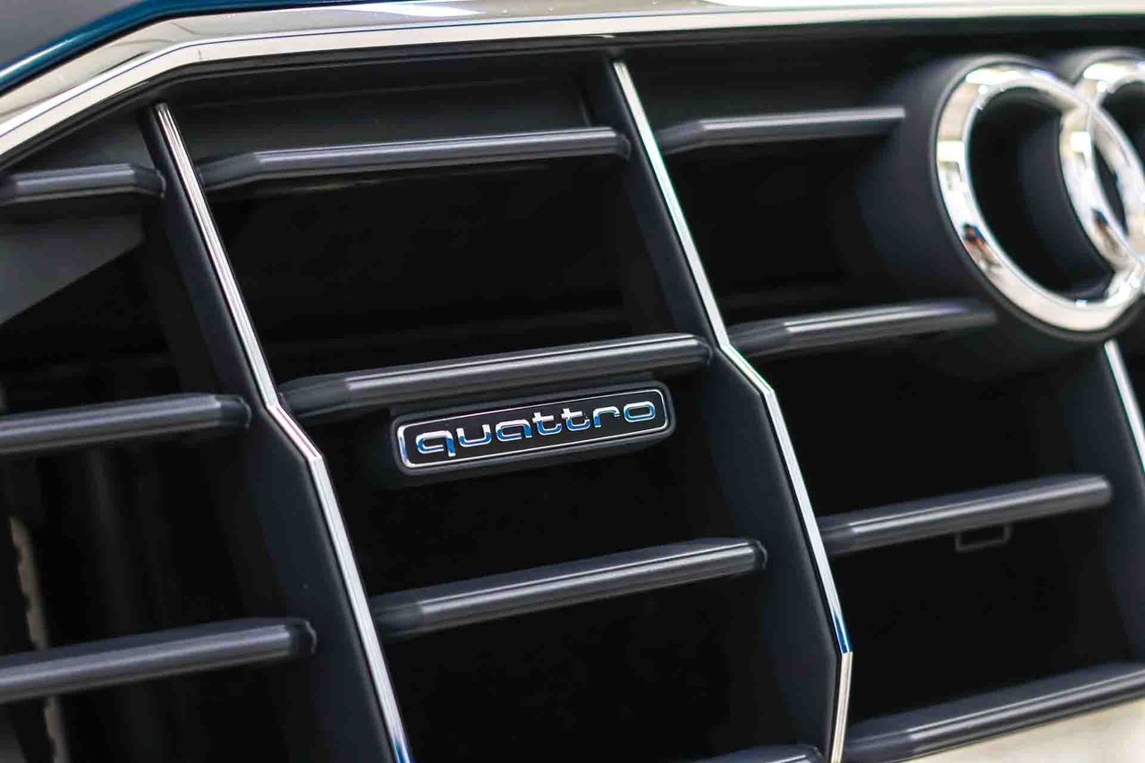 Audi Q8 55 TFSIe 280kW (381CV) quattro tiptronic **Techo panorámico** - Foto 18