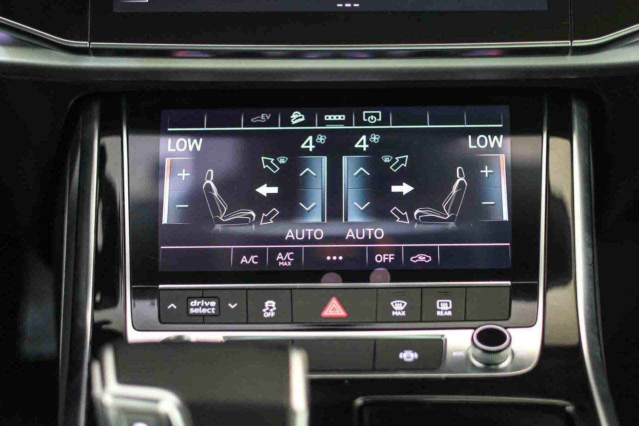 Audi Q8 55 TFSIe 280kW (381CV) quattro tiptronic **Techo panorámico** - Foto 50