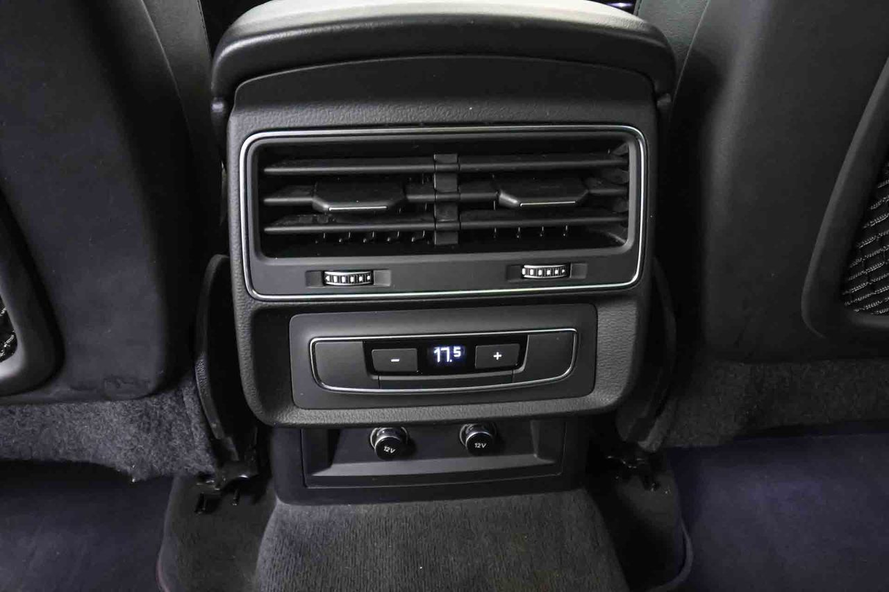 Audi Q8 55 TFSIe 280kW (381CV) quattro tiptronic **Techo panorámico** - Foto 59