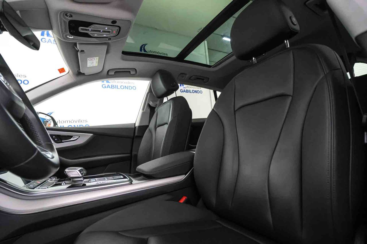 Audi Q8 55 TFSIe 280kW (381CV) quattro tiptronic **Techo panorámico** - Foto 32