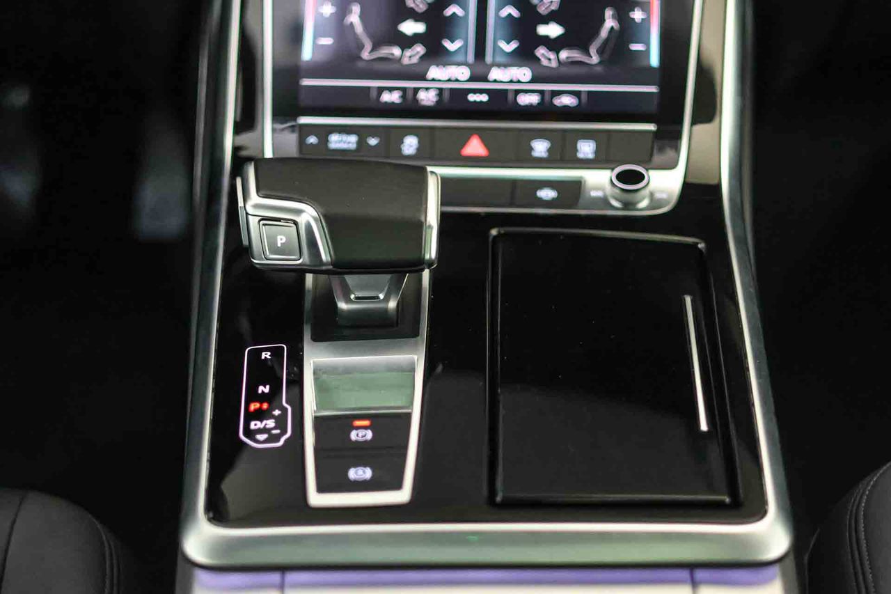 Audi Q8 55 TFSIe 280kW (381CV) quattro tiptronic **Techo panorámico** - Foto 48