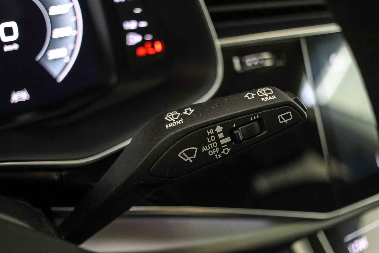 Audi Q8 55 TFSIe 280kW (381CV) quattro tiptronic **Techo panorámico** - Foto 44