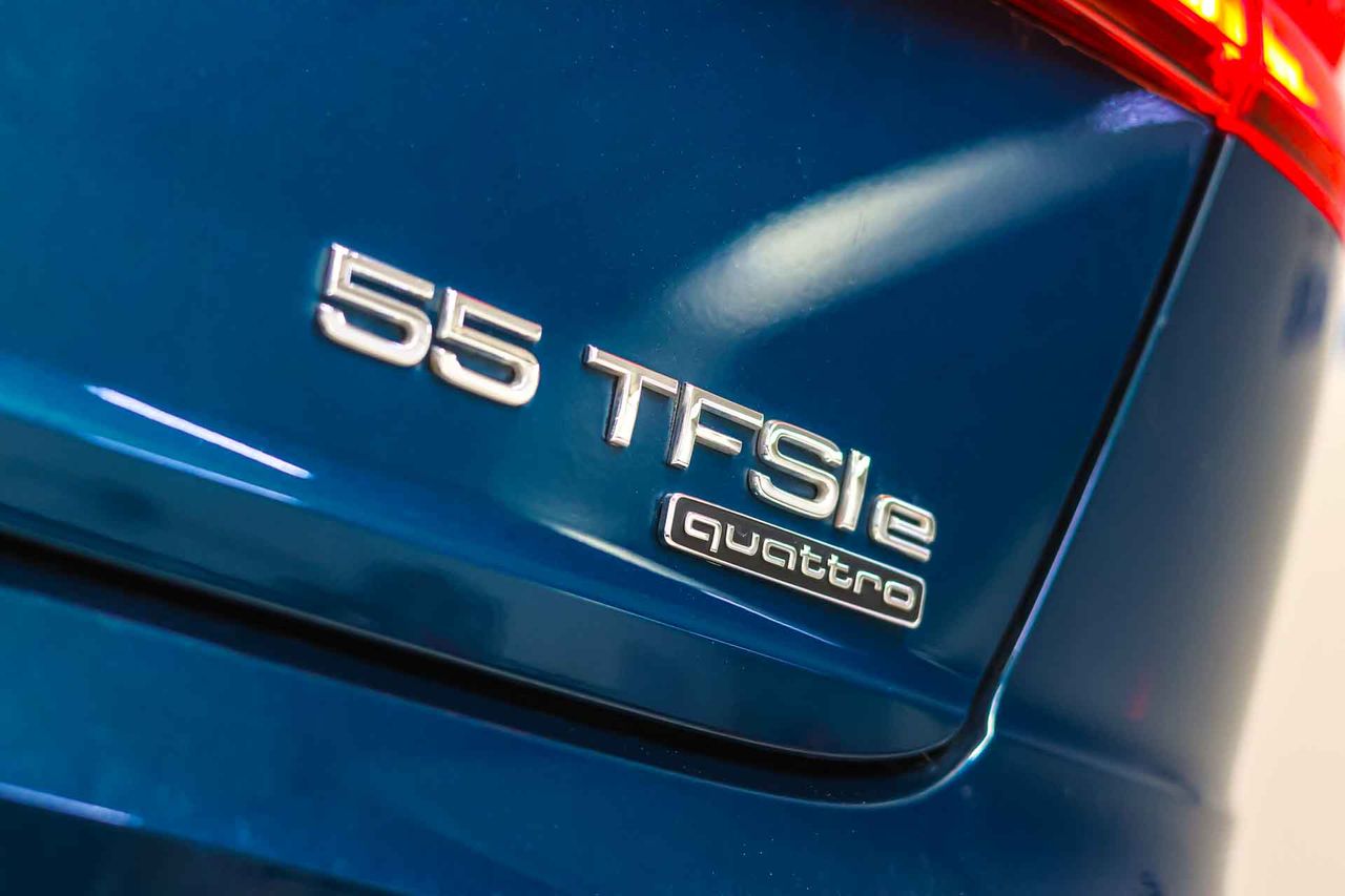 Audi Q8 55 TFSIe 280kW (381CV) quattro tiptronic **Techo panorámico** - Foto 15