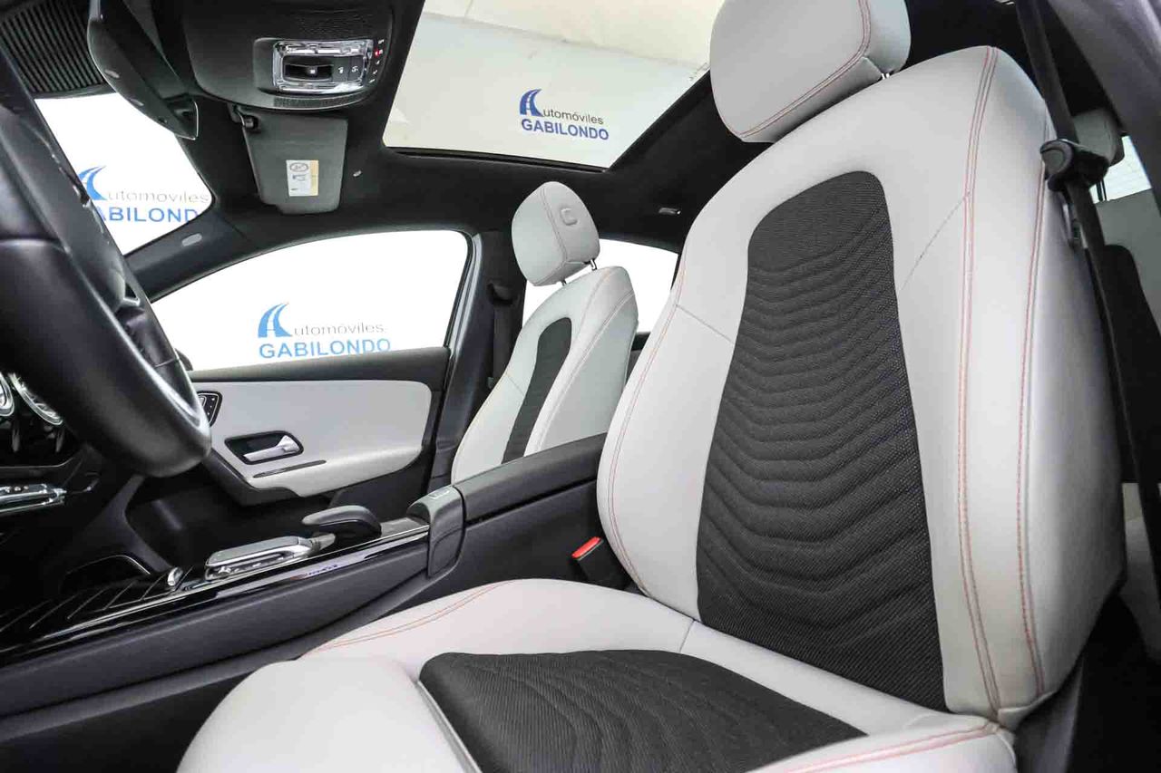 Mercedes Clase A A 180 d **Techo panorámico** - Foto 28