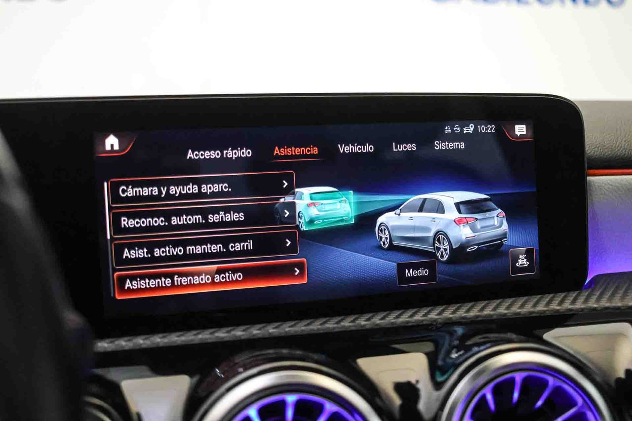 Mercedes Clase A A 180 d **Techo panorámico** - Foto 63
