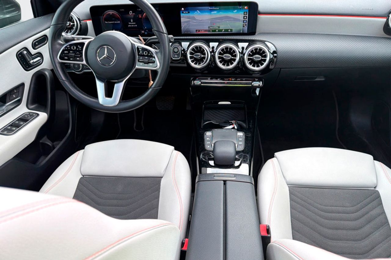 Mercedes Clase A A 180 d **Techo panorámico** - Foto 3