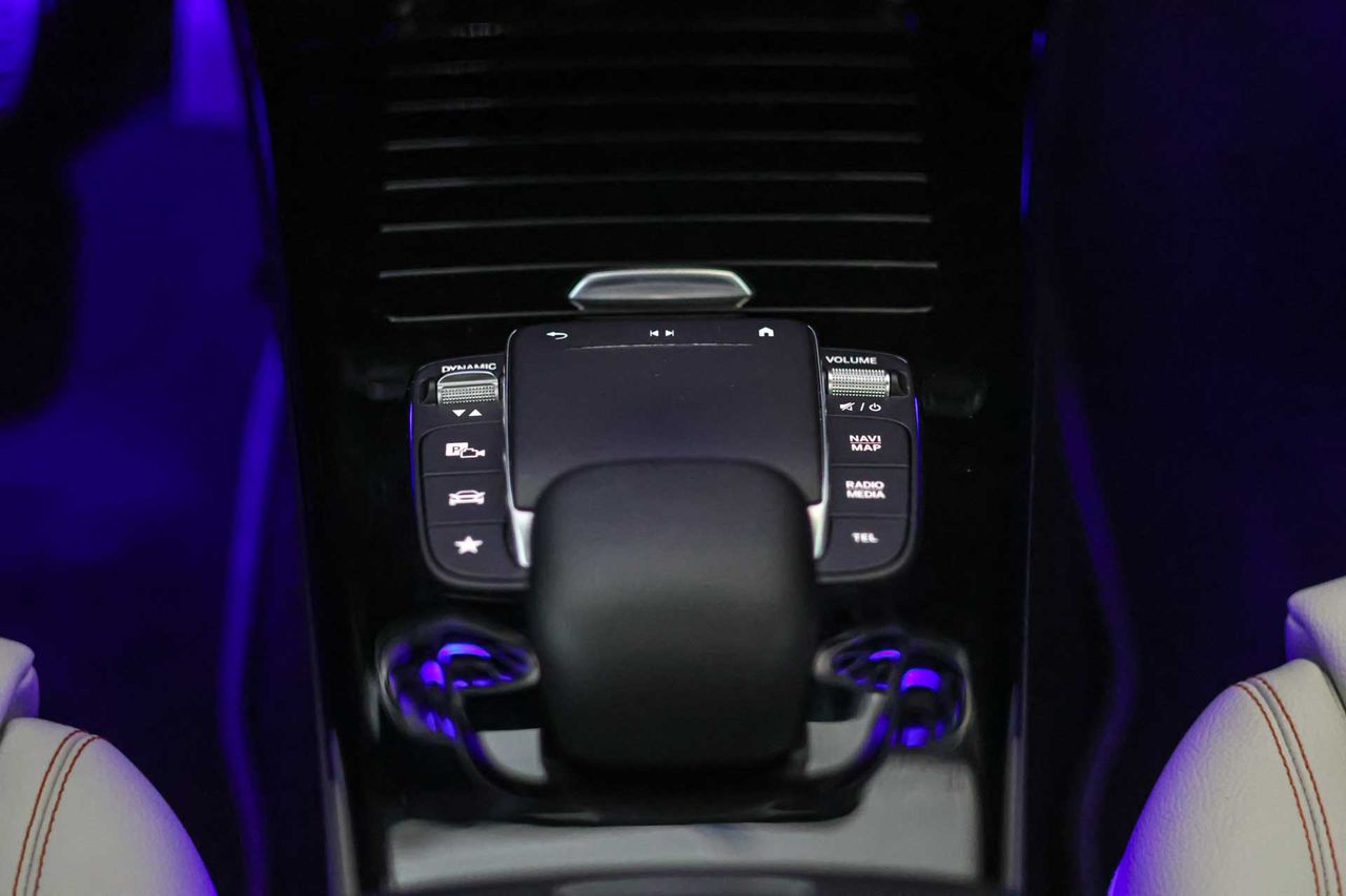 Mercedes Clase A A 180 d **Techo panorámico** - Foto 43