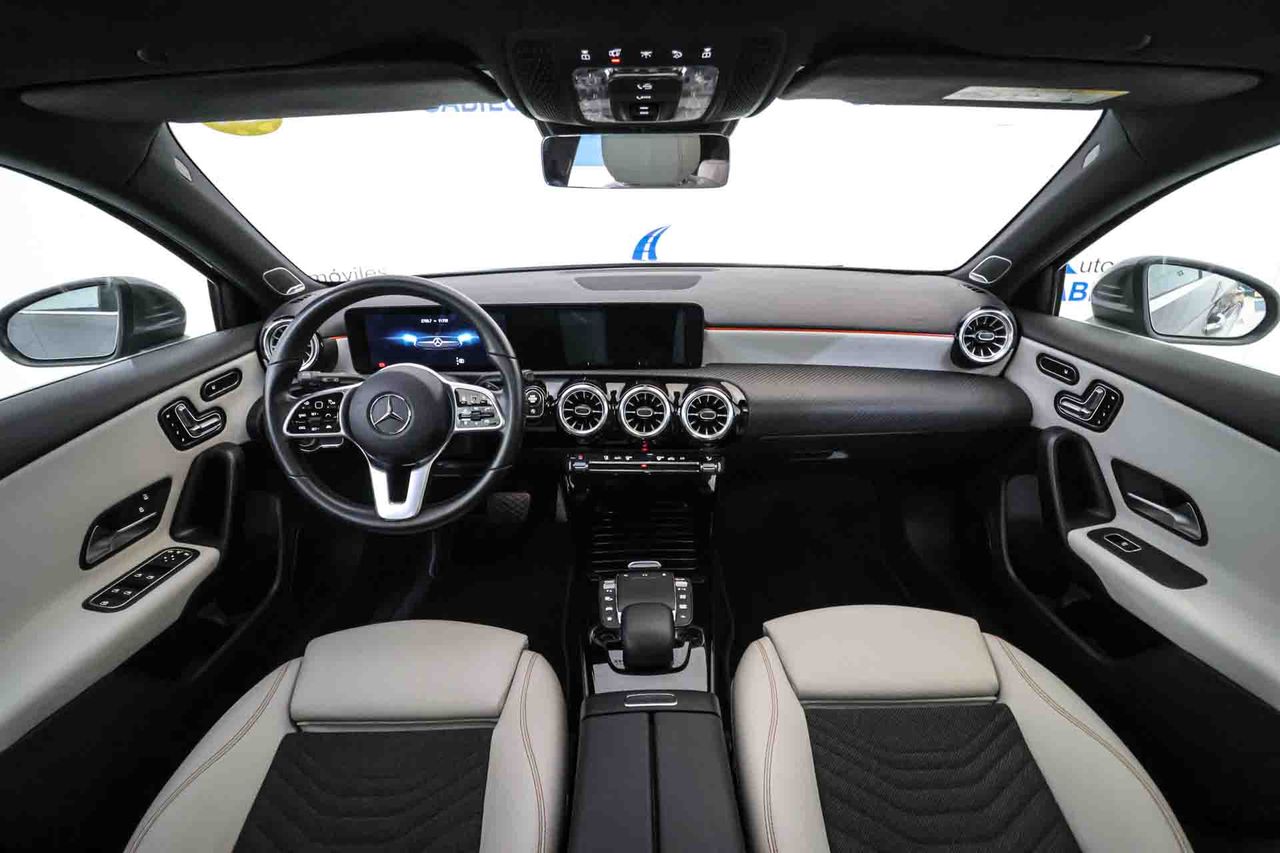 Mercedes Clase A A 180 d **Techo panorámico** - Foto 34