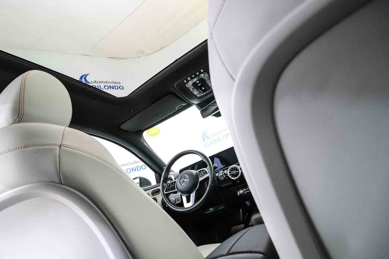 Mercedes Clase A A 180 d **Techo panorámico** - Foto 30