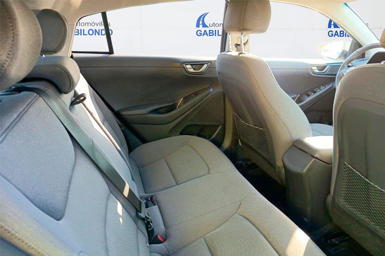 Hyundai IONIQ 1.6 GDI HEV Klass DCT - Foto 8