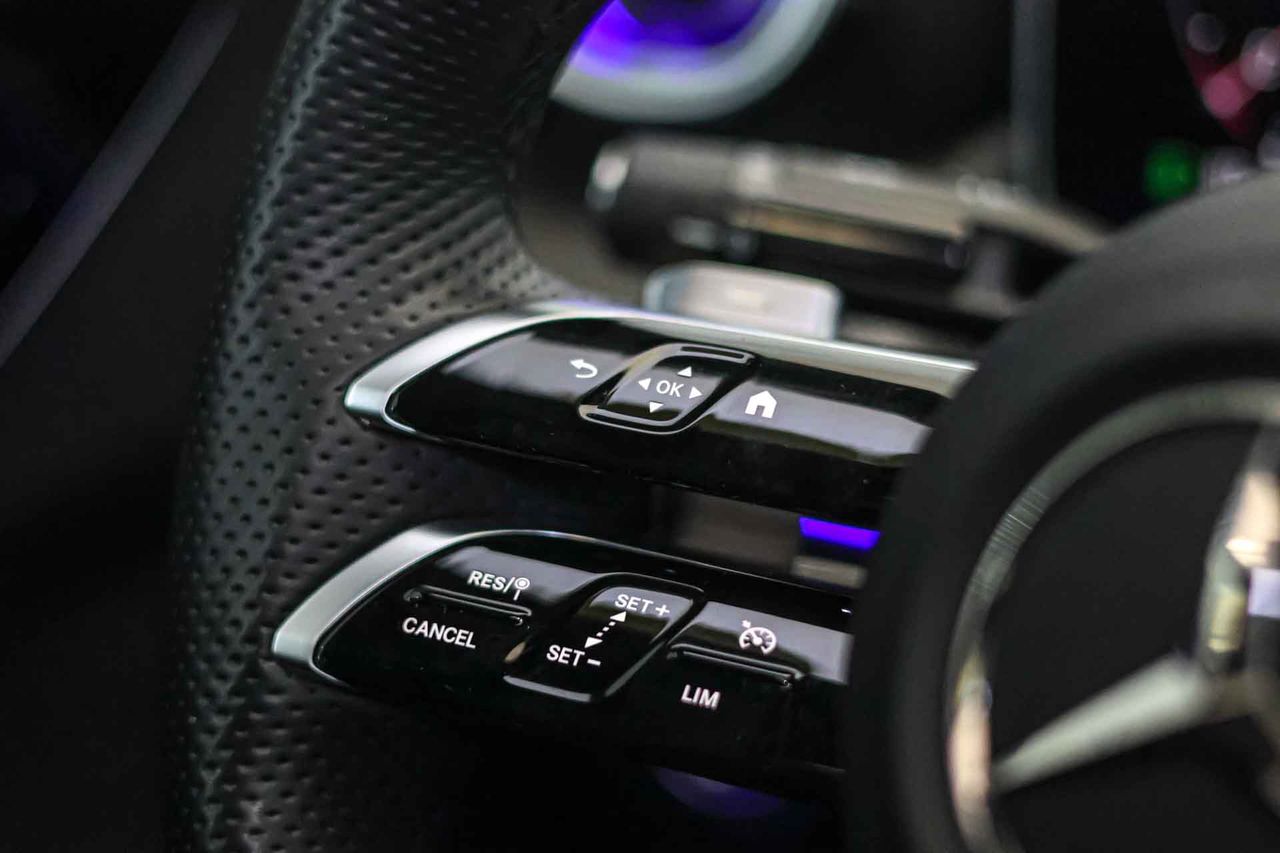 Mercedes Clase C C 200 AMG Line **Techo panorámico** - Foto 38