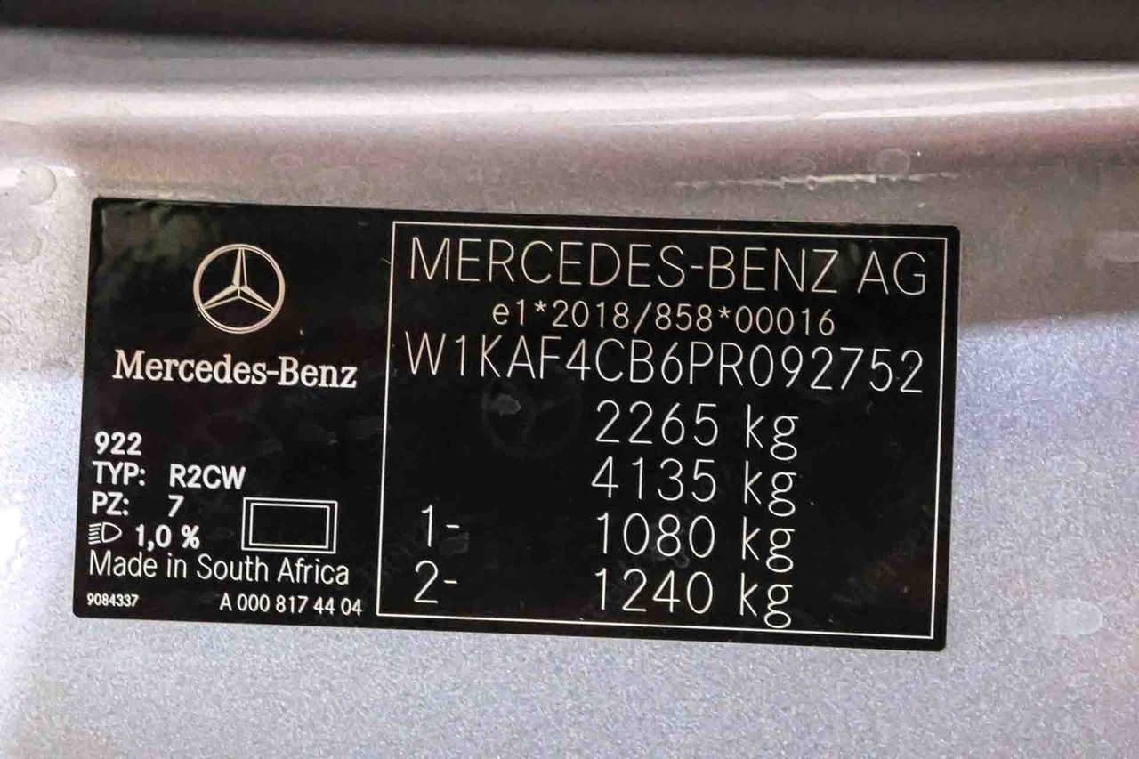 Mercedes Clase C C 200 AMG Line **Techo panorámico** - Foto 8