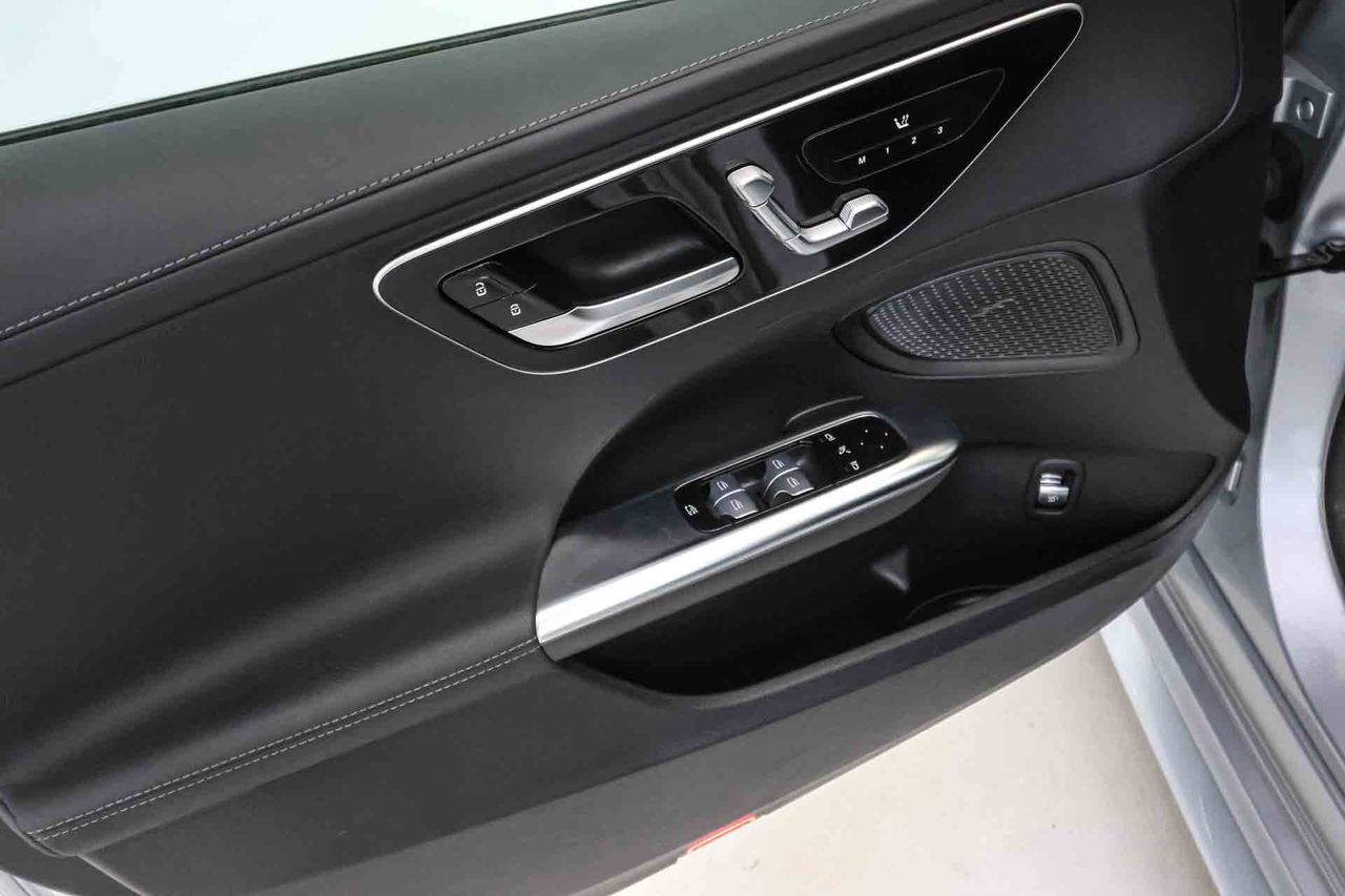 Mercedes Clase C C 200 AMG Line **Techo panorámico** - Foto 29