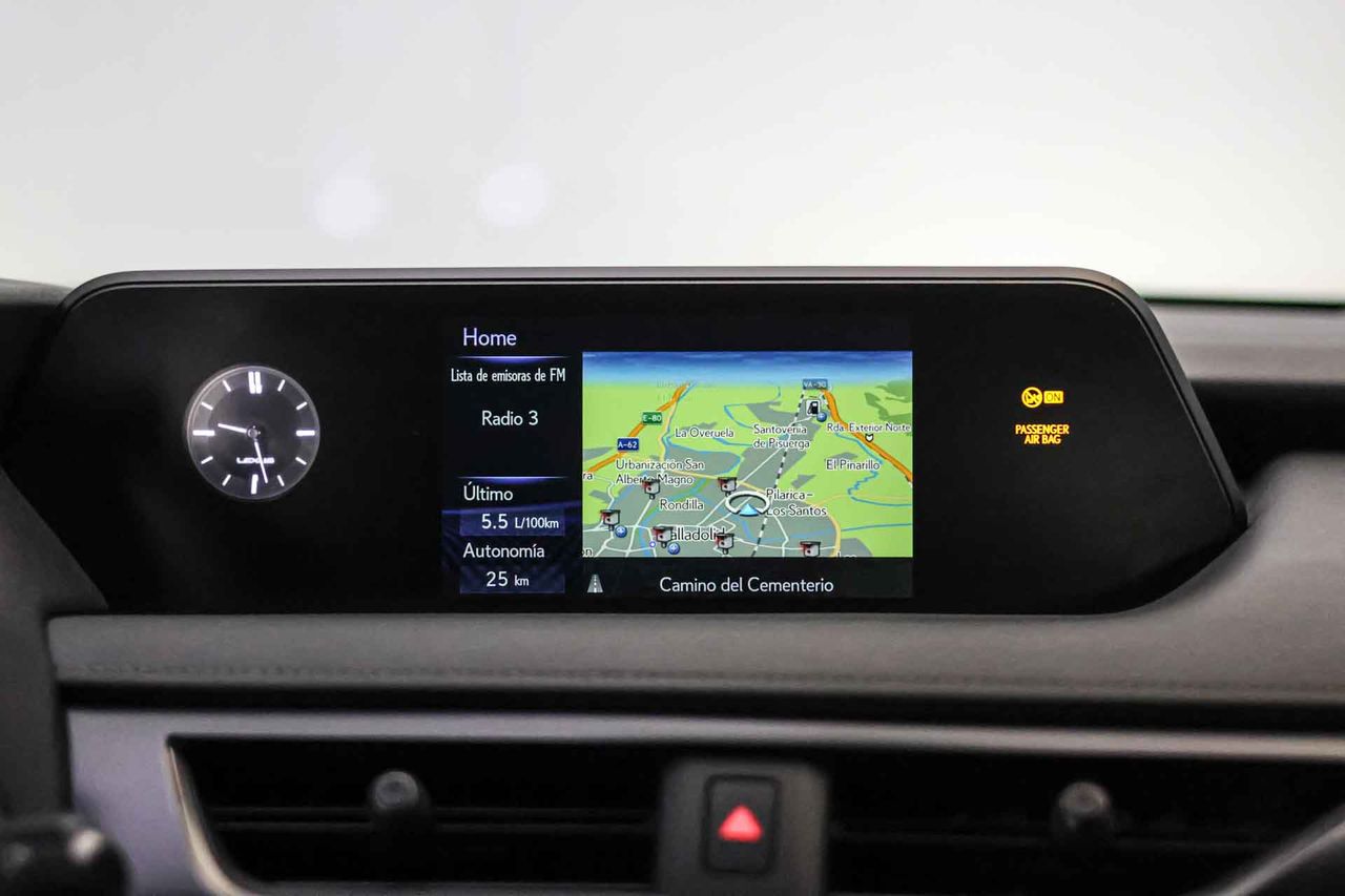 Lexus UX 2.0 250h Business - Foto 50
