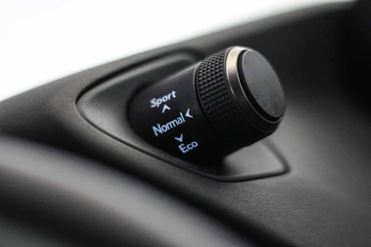 Lexus UX 2.0 250h Business - Foto 41