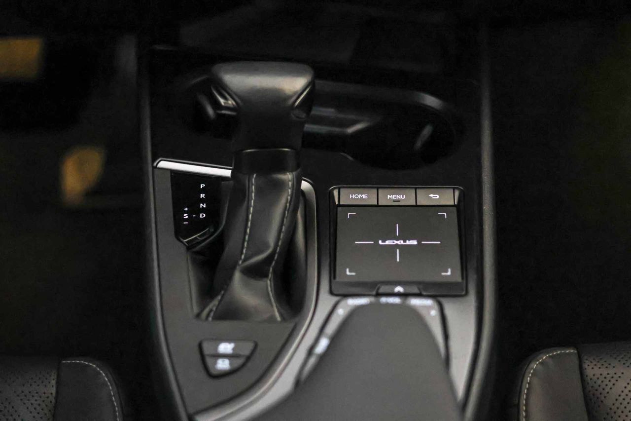 Lexus UX 2.0 250h Business - Foto 44