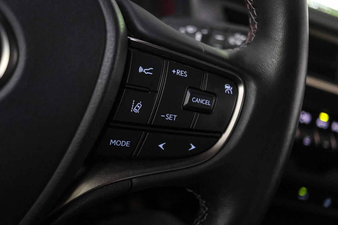Lexus UX 2.0 250h Business - Foto 37