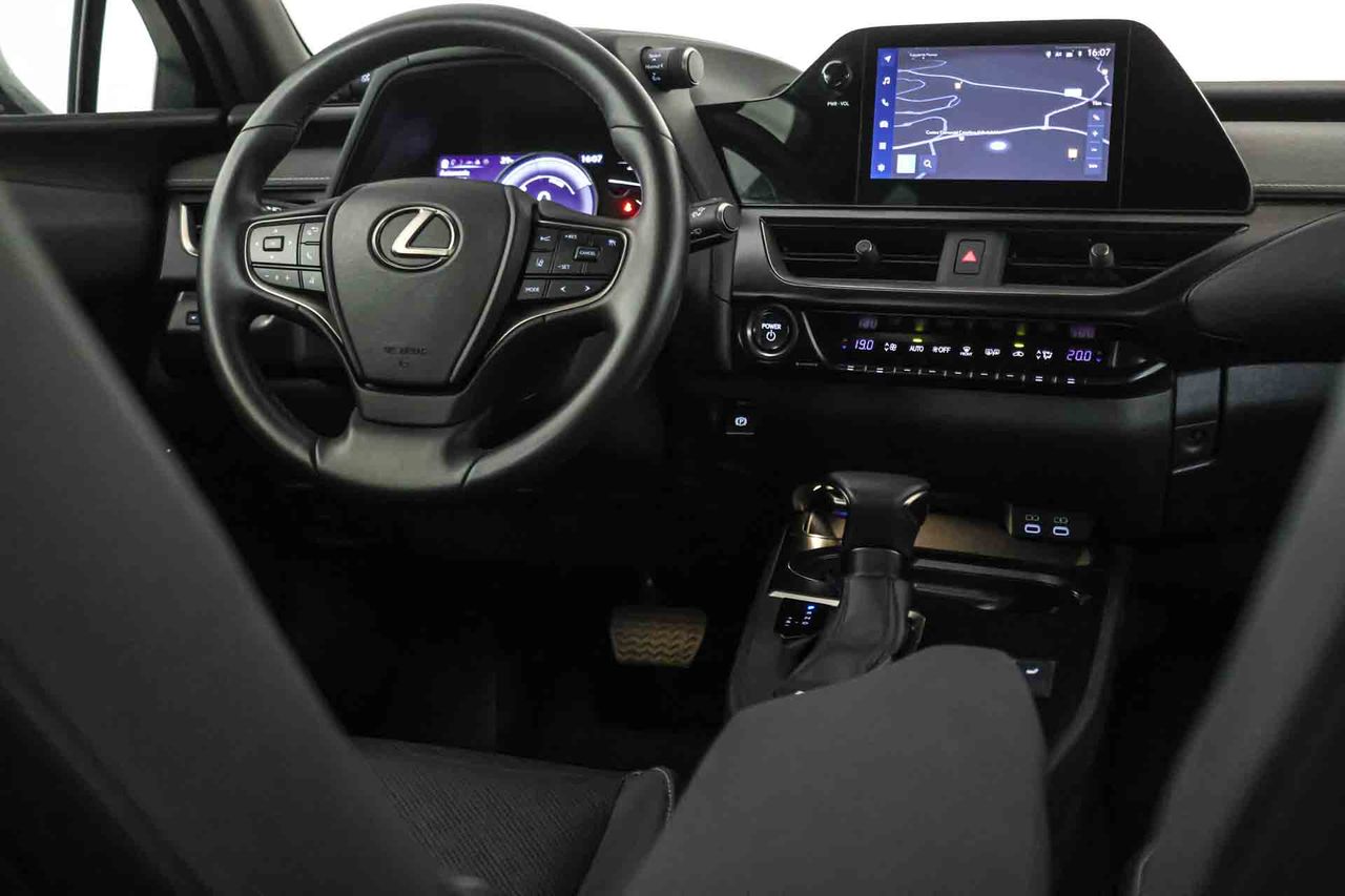 Lexus UX 2.0 250h Business - Foto 32