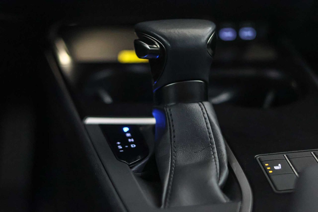 Lexus UX 2.0 250h Business - Foto 40