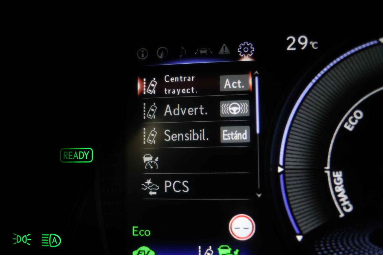 Lexus UX 2.0 250h Business - Foto 58
