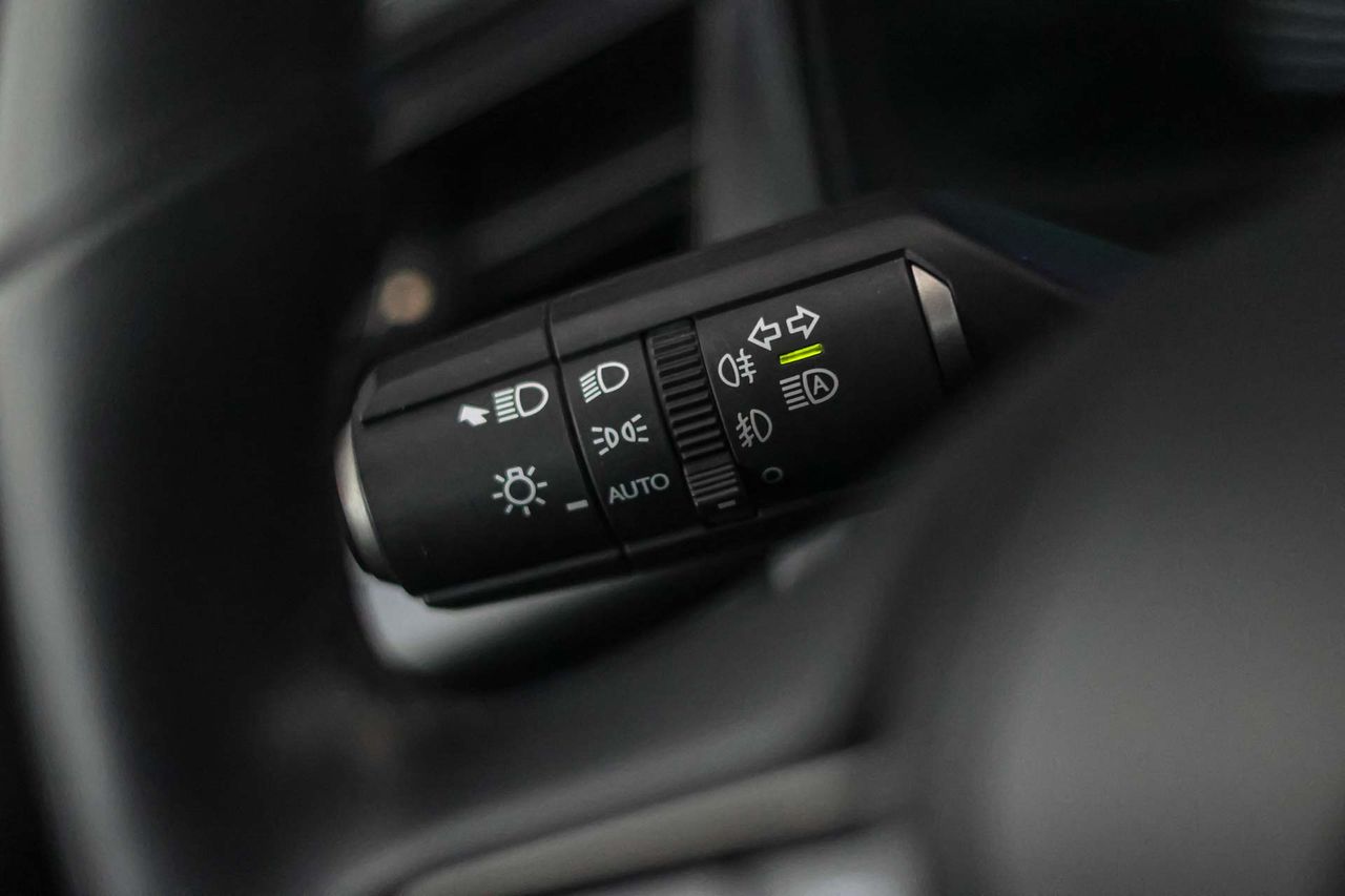 Lexus UX 2.0 250h Business - Foto 36