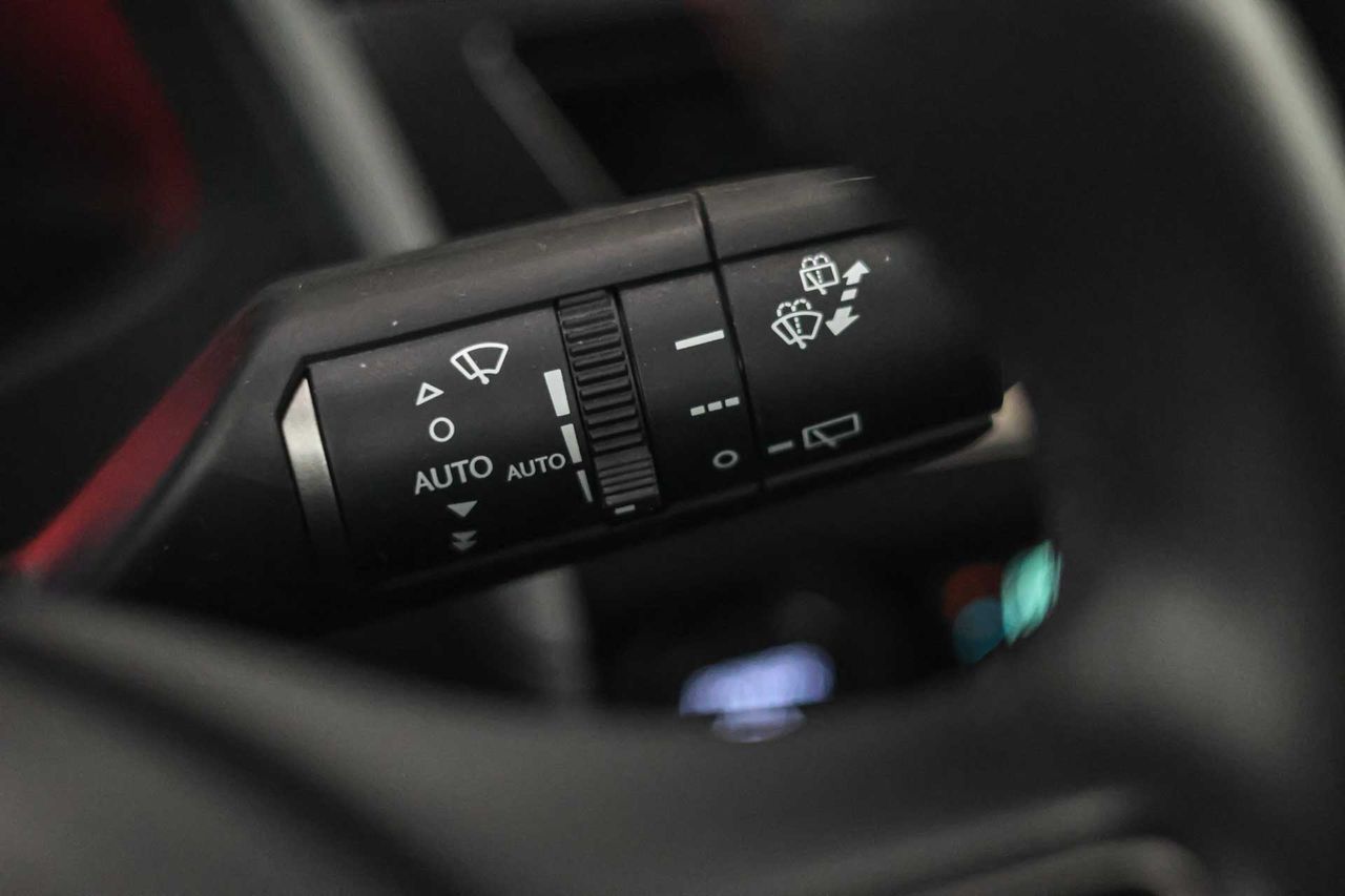 Lexus UX 2.0 250h Business - Foto 38