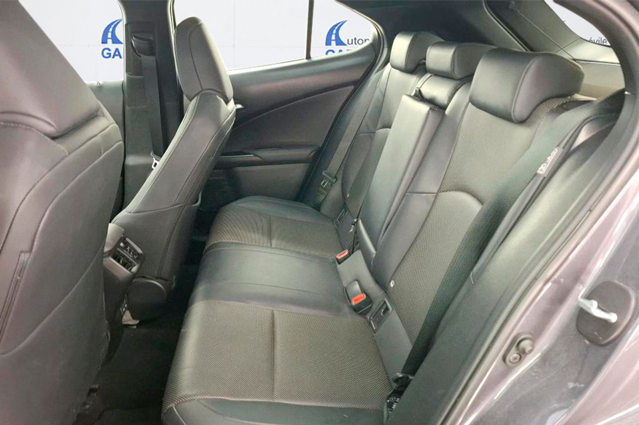 Lexus UX 2.0 250h Business - Foto 7
