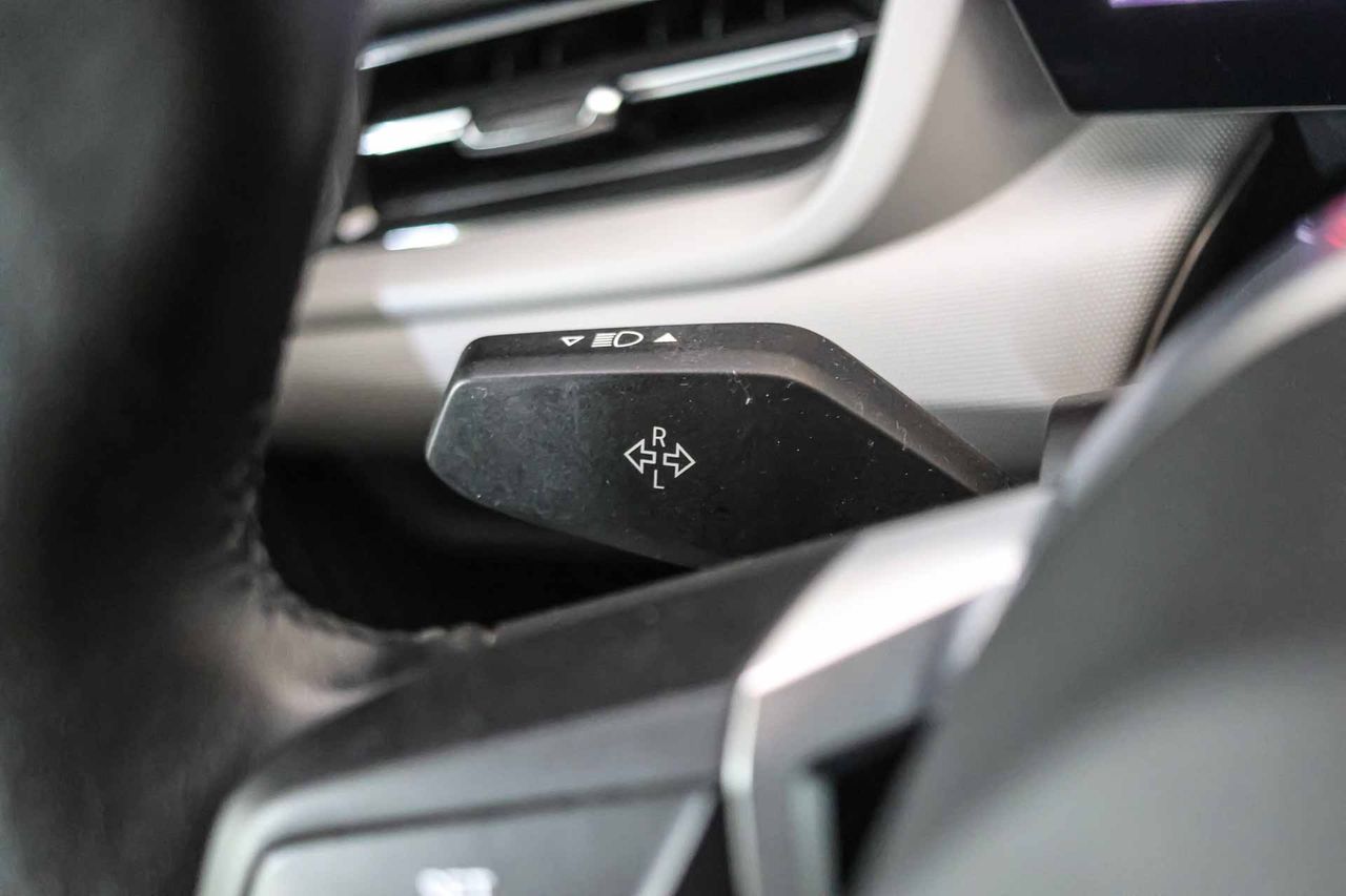 BMW X1 sDrive18d - Foto 39