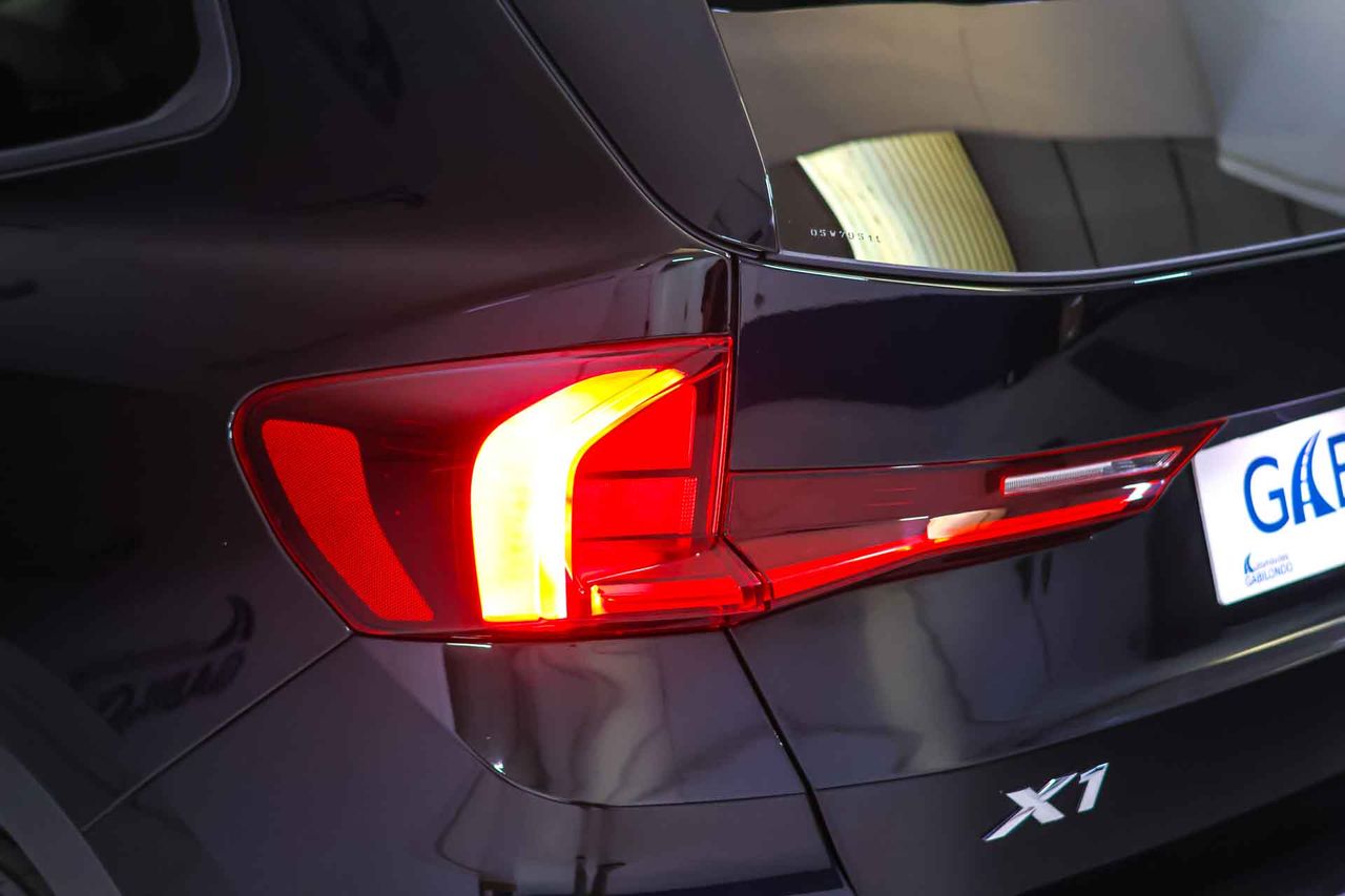 BMW X1 sDrive18d - Foto 17