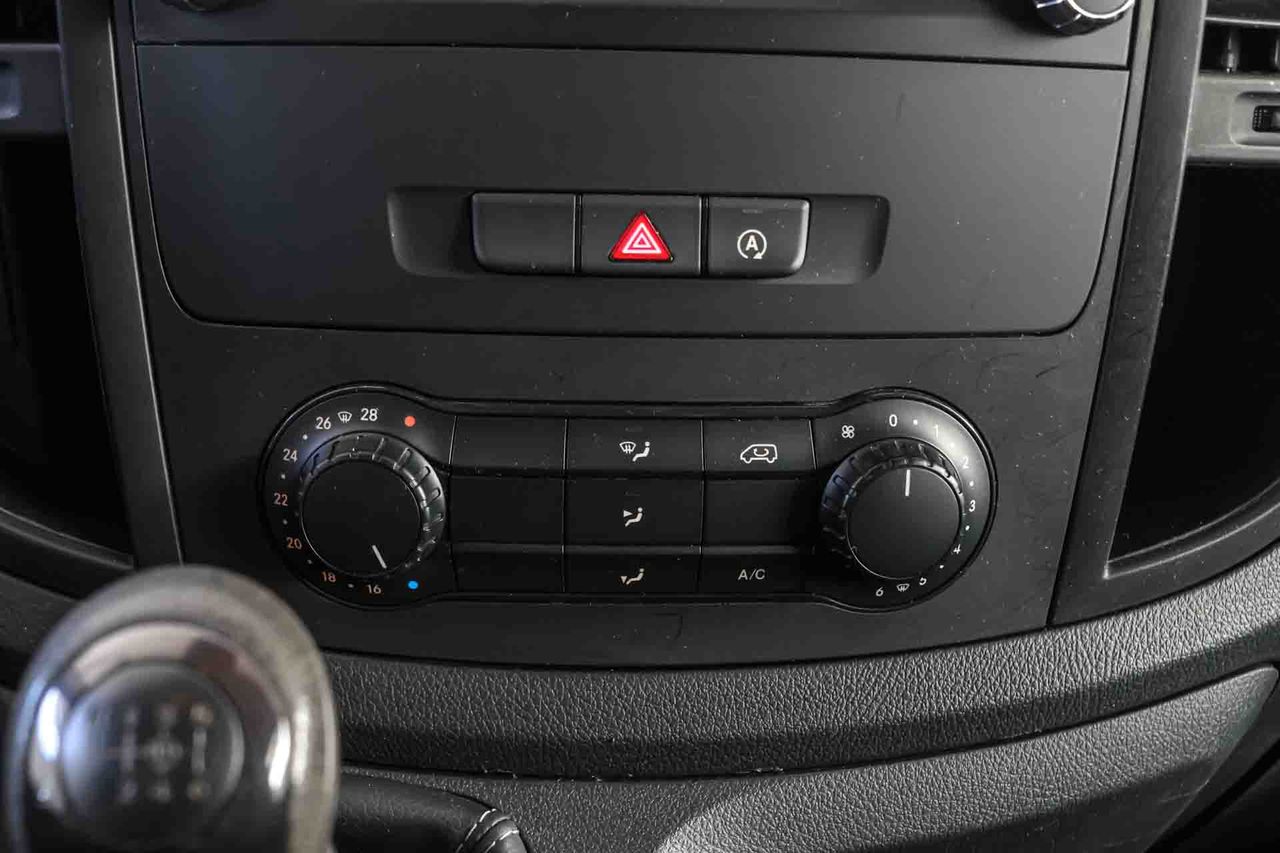 Mercedes Vito 114CDI TD Furgon Select Compacta - Foto 39