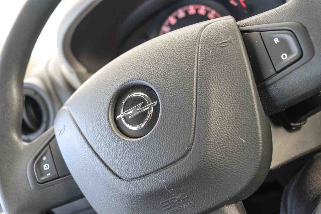 Opel Movano F 3500 L3H3 CDTI 150 **Rampa de carga** - Foto 34