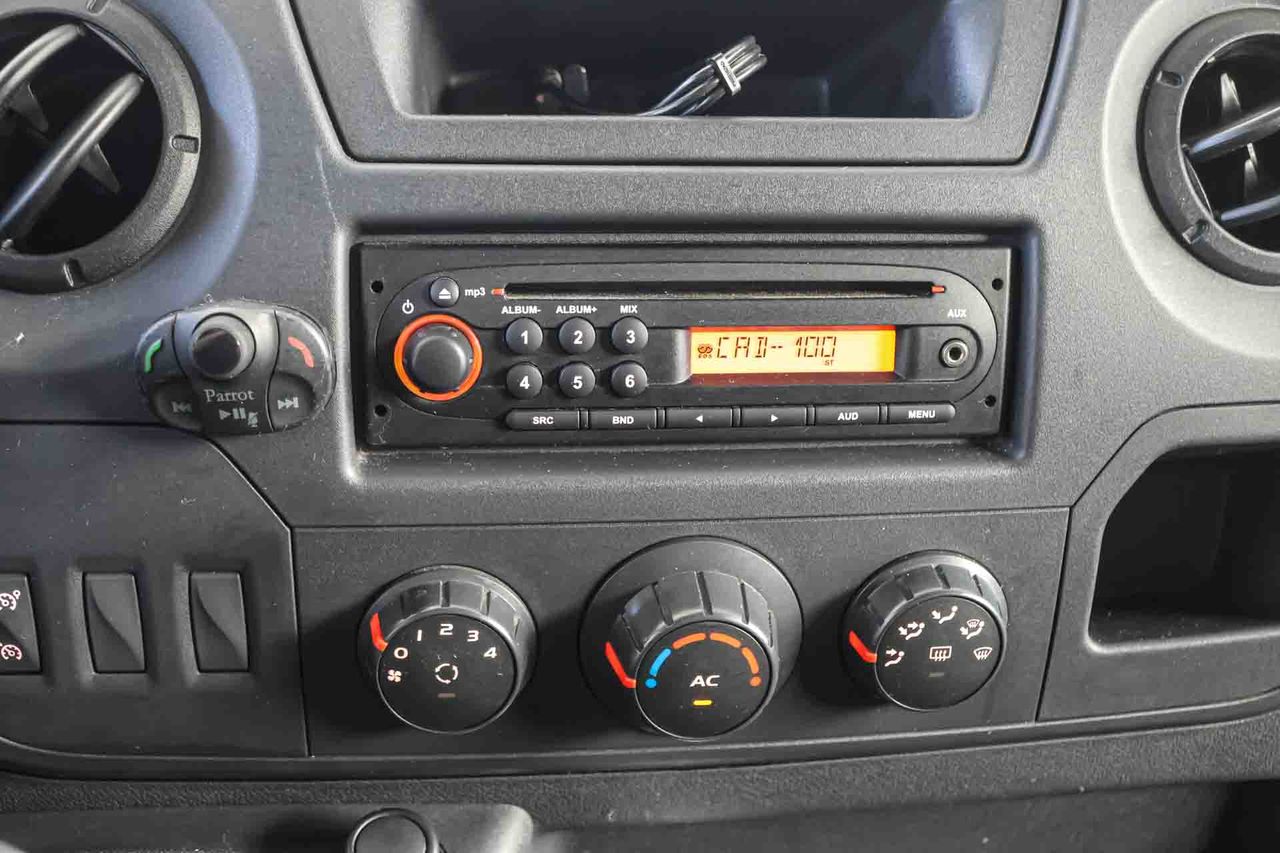 Opel Movano F 3500 L3H3 CDTI 150 **Rampa de carga** - Foto 42