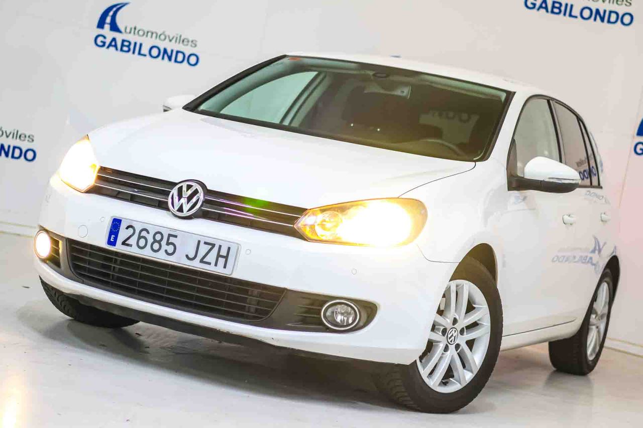 Volkswagen Golf 1.6 TDI 105 DSG Advance BMotion Tech - Foto 24