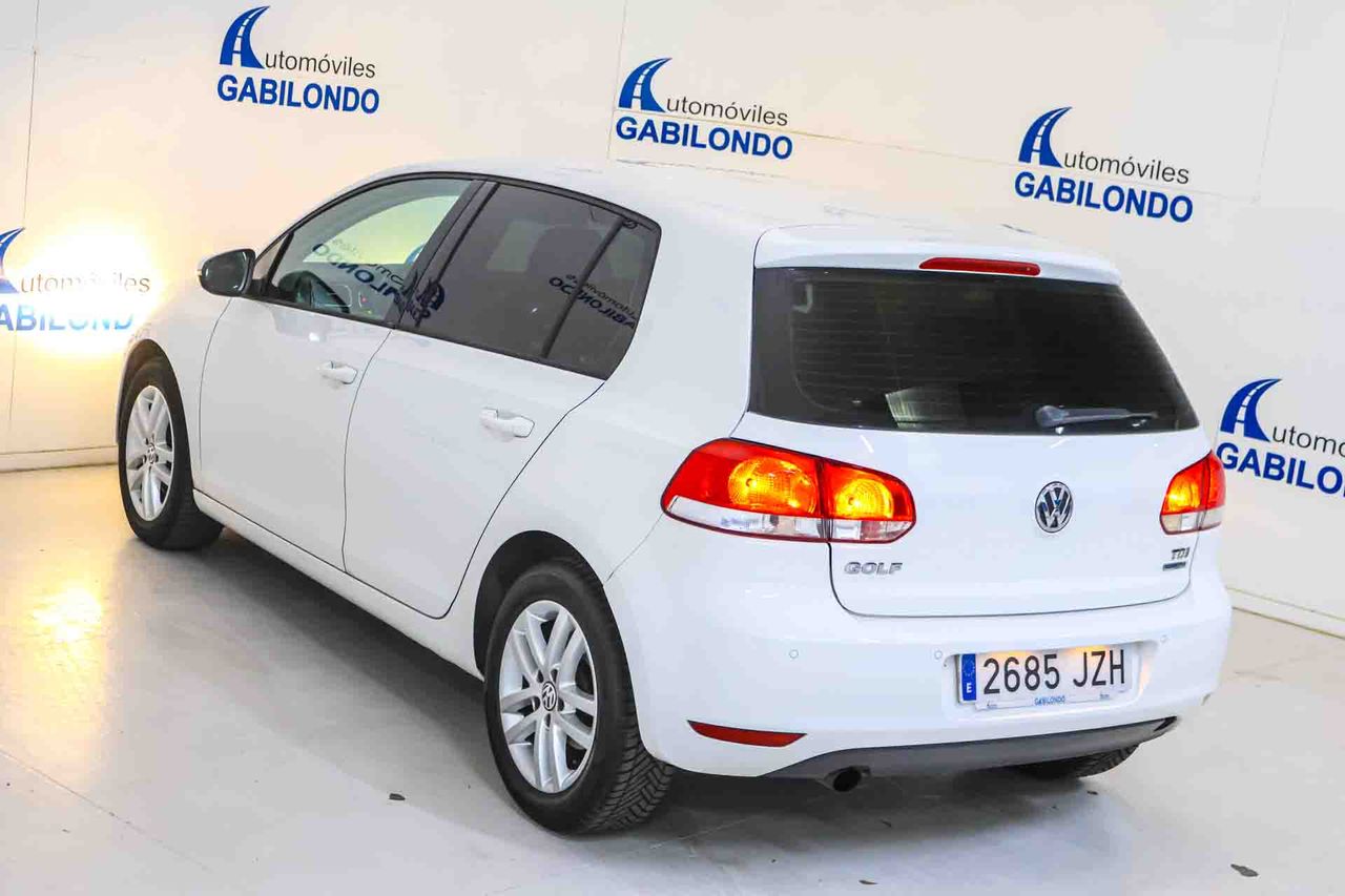 Volkswagen Golf 1.6 TDI 105 DSG Advance BMotion Tech - Foto 14