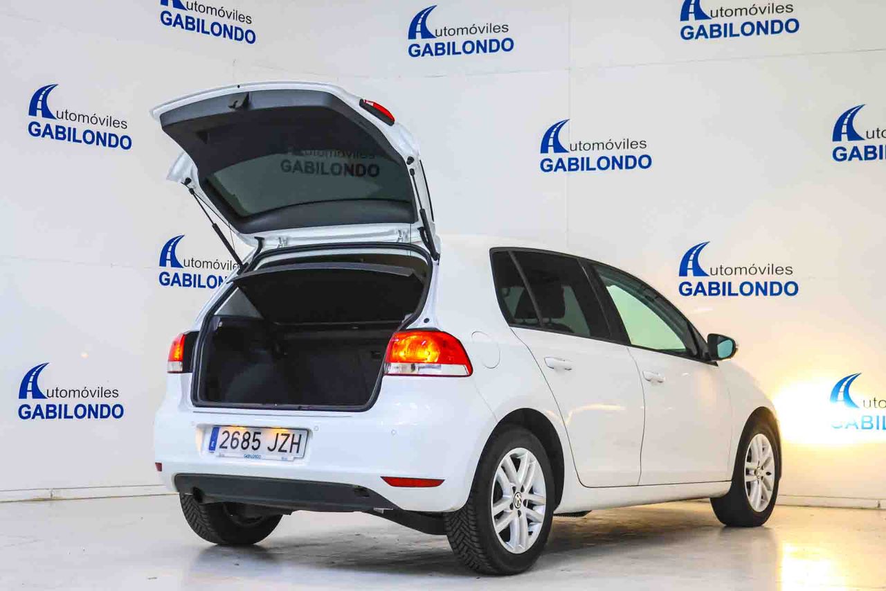 Volkswagen Golf 1.6 TDI 105 DSG Advance BMotion Tech - Foto 17