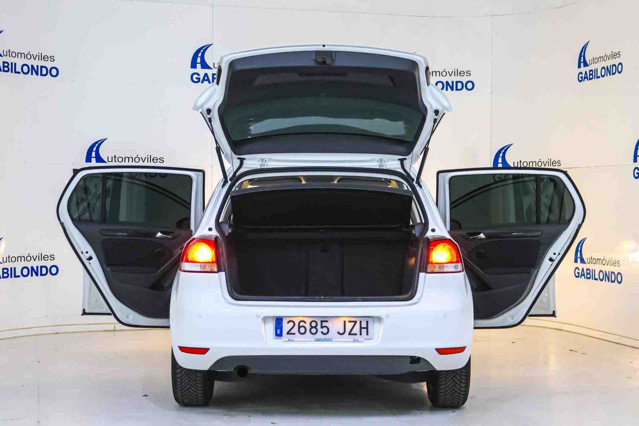 Volkswagen Golf 1.6 TDI 105 DSG Advance BMotion Tech - Foto 23