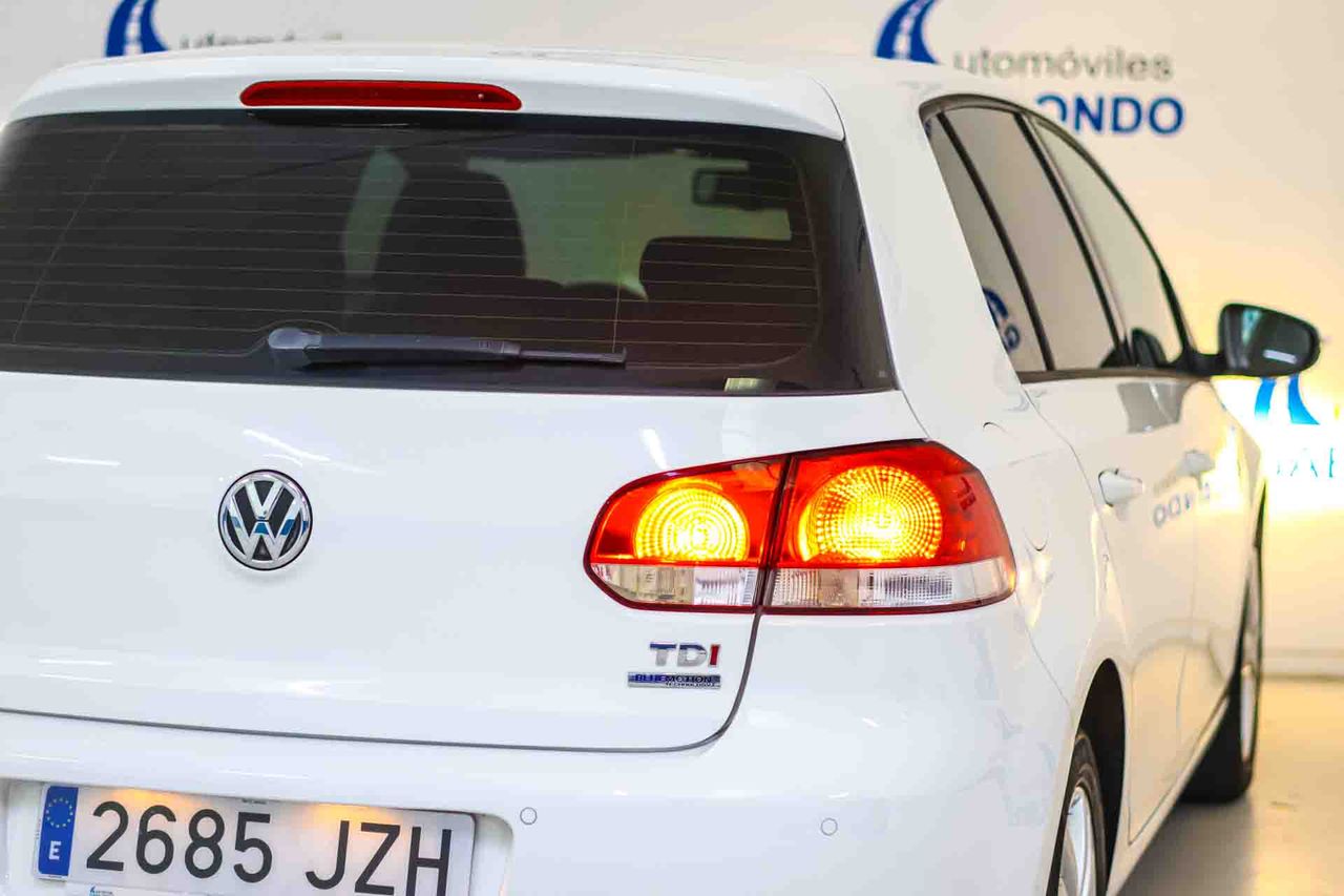Volkswagen Golf 1.6 TDI 105 DSG Advance BMotion Tech - Foto 18