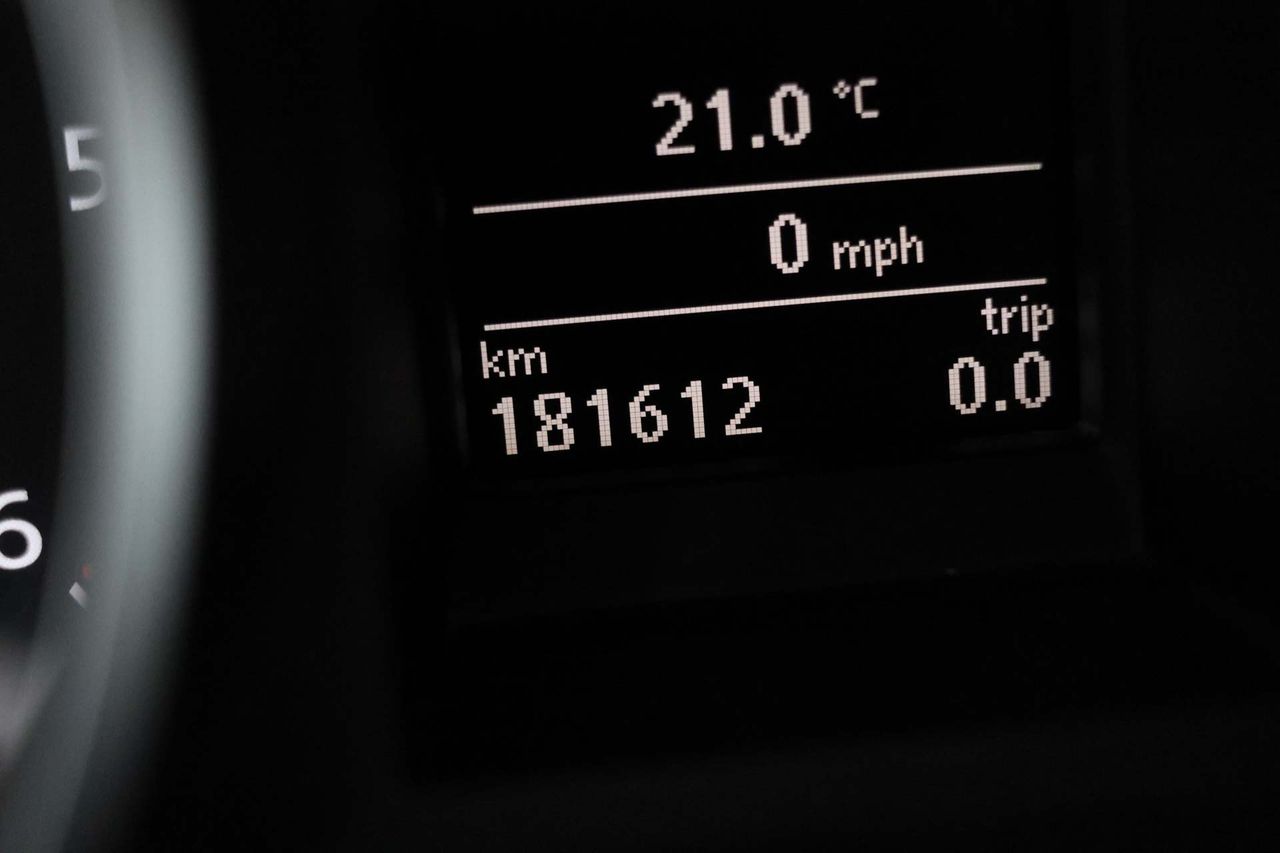 Volkswagen Golf 1.6 TDI 105 DSG Advance BMotion Tech - Foto 7