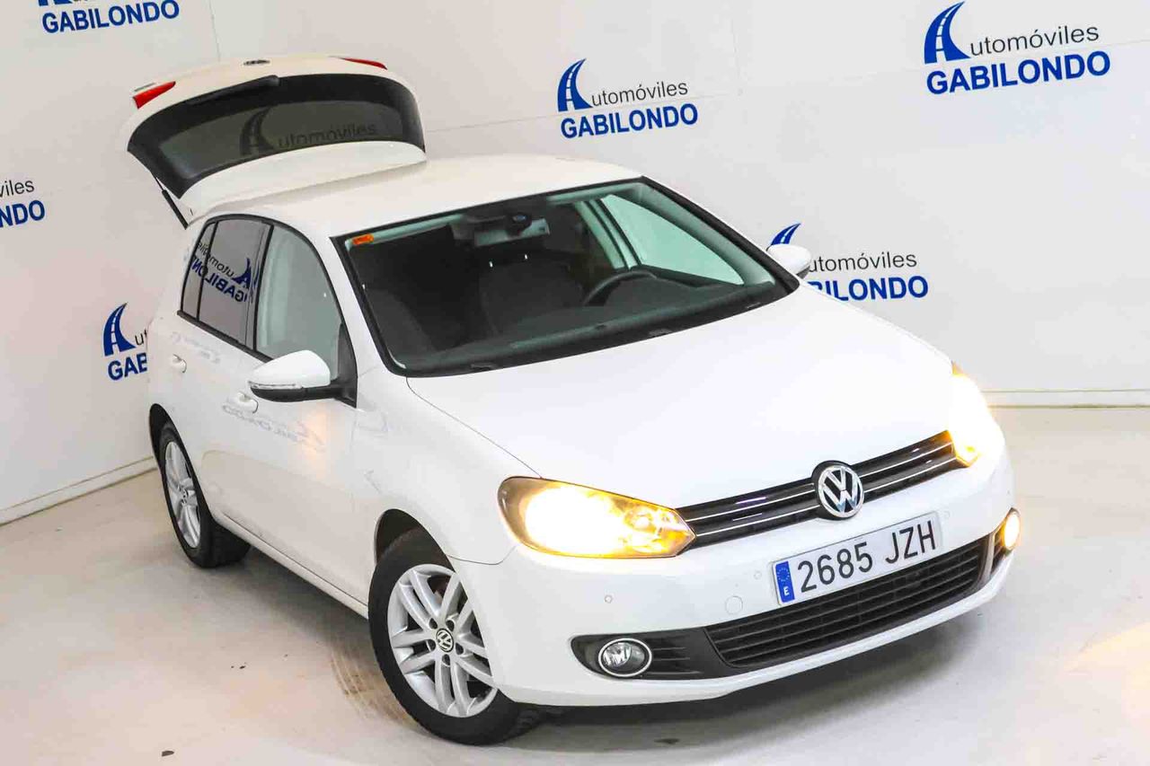 Volkswagen Golf 1.6 TDI 105 DSG Advance BMotion Tech - Foto 19
