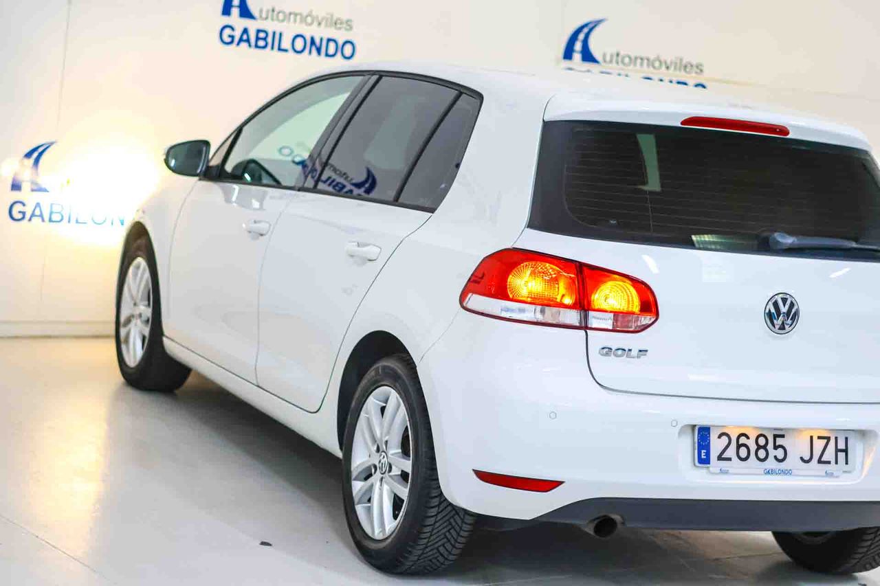 Volkswagen Golf 1.6 TDI 105 DSG Advance BMotion Tech - Foto 25