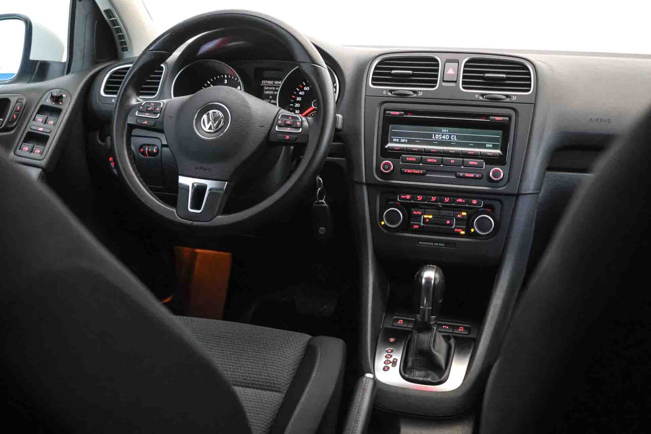 Volkswagen Golf 1.6 TDI 105 DSG Advance BMotion Tech - Foto 31