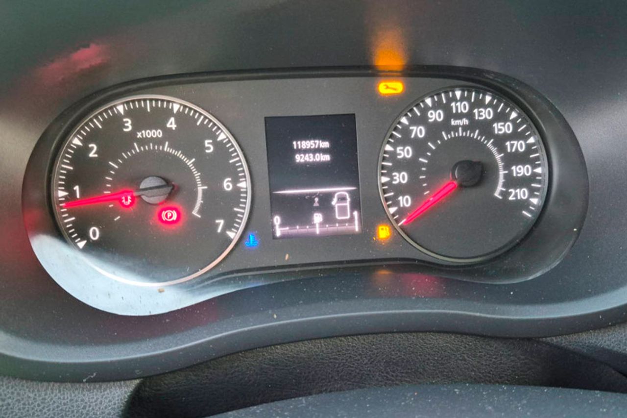 Renault Master Furgón L2H2 3300 Blue dCi 135 CV - Foto 4