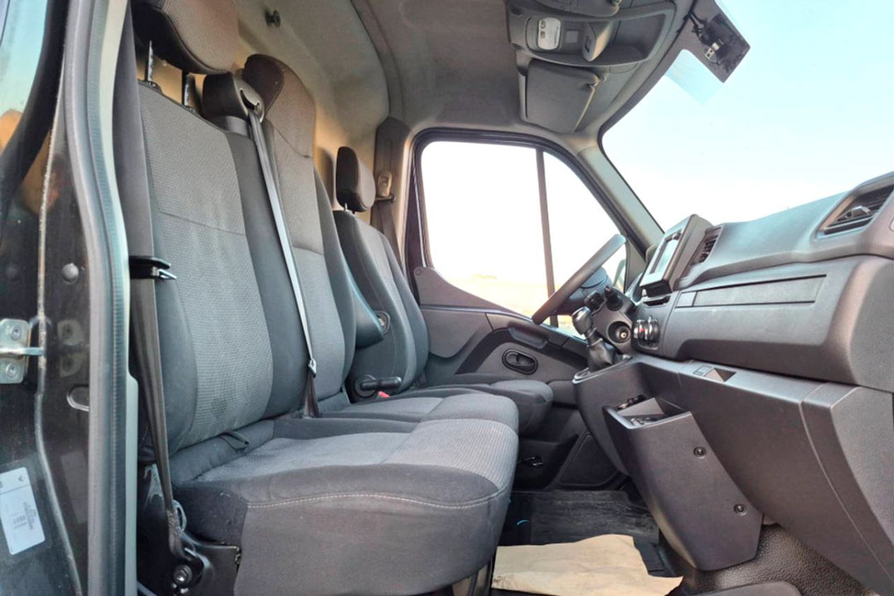 Renault Master Furgón L2H2 3300 Blue dCi 135 CV - Foto 6