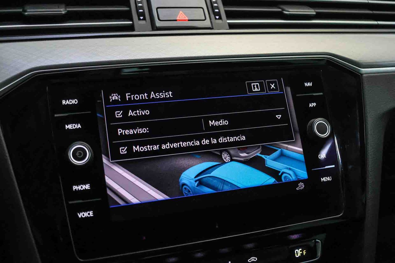 Volkswagen Passat Variant Executive 1.5 TSI 110kW DSG - Foto 60