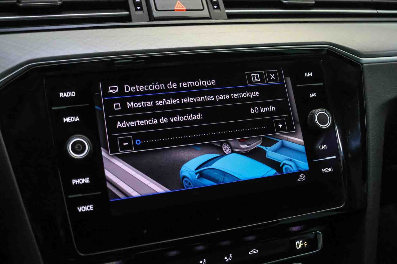 Volkswagen Passat Variant Executive 1.5 TSI 110kW DSG - Foto 65