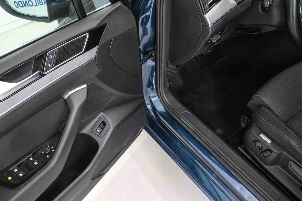 Volkswagen Passat Variant Executive 1.5 TSI 110kW DSG - Foto 30