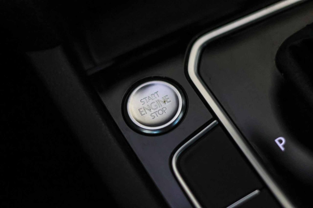 Volkswagen Passat Variant Executive 1.5 TSI 110kW DSG - Foto 42